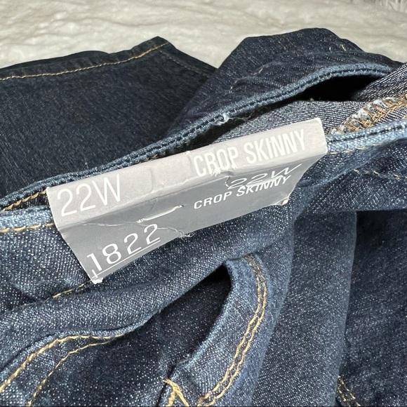 NEW 1822 Denim Pull On dark blue denim Capris Plus Size 22W - Picture 4 of 8